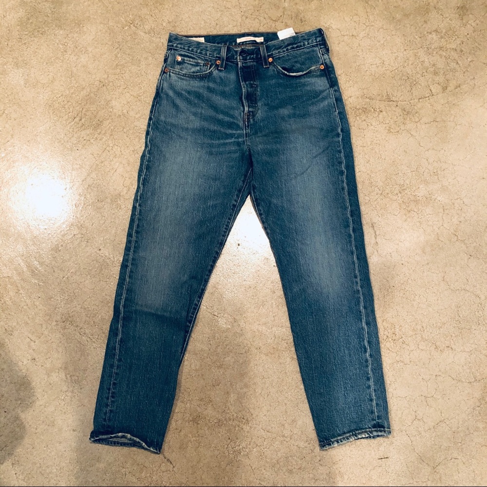Levi’s Wedgie Fit Blue Jeans (mom jeans)